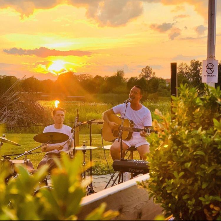 Hasse Pa Sjoekanten Hotell & Restaurang Jonkoping Ngoại thất bức ảnh