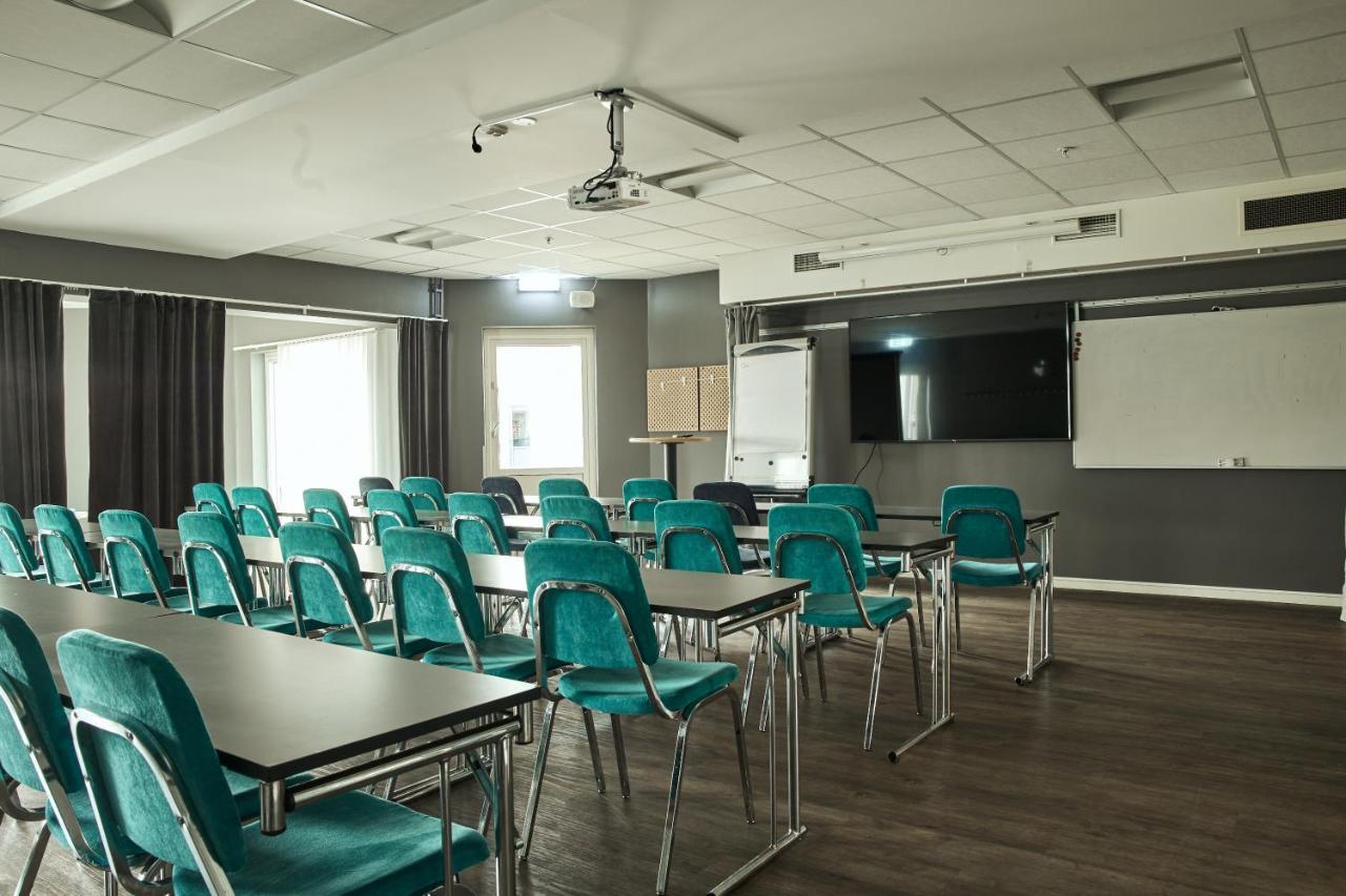 Hasse Pa Sjoekanten Hotell & Restaurang Jonkoping Ngoại thất bức ảnh