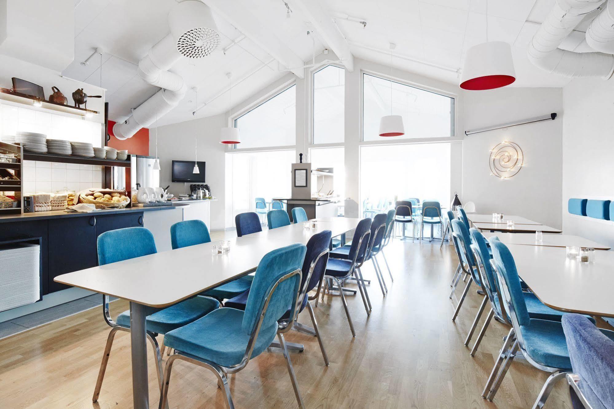 Hasse Pa Sjoekanten Hotell & Restaurang Jonkoping Ngoại thất bức ảnh